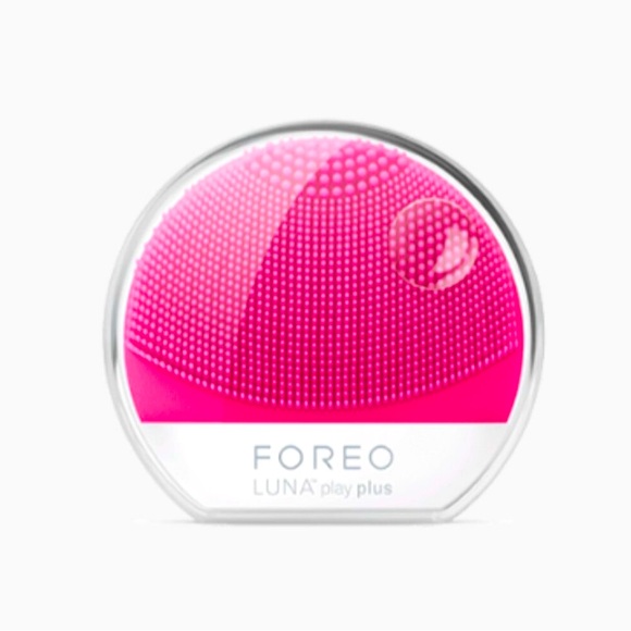 🆕 Foreo LUNA Play Plus Fuchsia | MSRP $69 - Picture 1 of 9